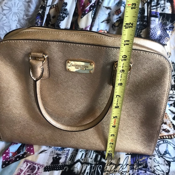 Michael kors purse - Picture 2 of 5